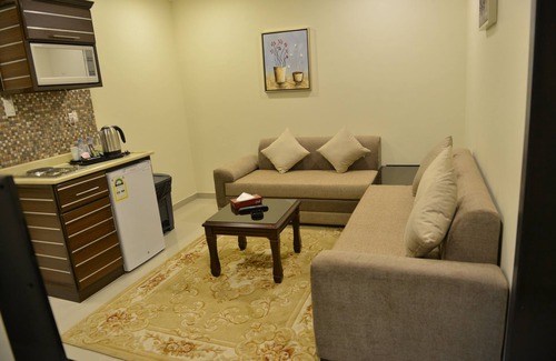 Al Jubail Apartamento | The First Tower Hotel Apartment