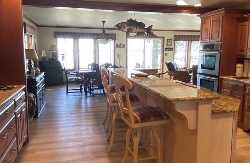Shawano Casa | “The Fishing Shack” a Shawano Lake Retreat!