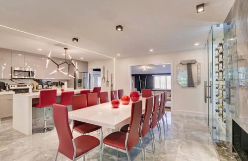 Ives Estates Casa | The Flamingo House MIA