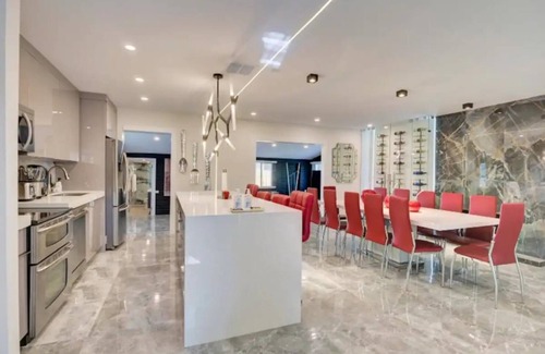 Ives Estates Casa | The Flamingo House MIA