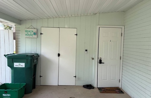 Holly Hill Casa | The Flamingo Ranch is the perfect home away from home.