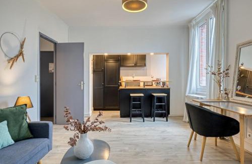 Quartier Pasteur Apartamento | The Flaubert flat and car park in the town centre