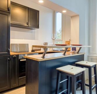 Quartier Pasteur Apartamento | The Flaubert flat and car park in the town centre