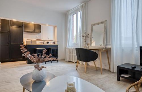 Quartier Pasteur Apartamento | The Flaubert flat and car park in the town centre