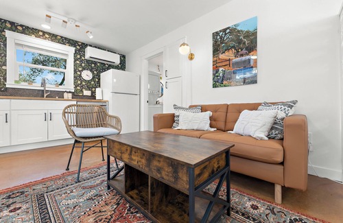 Auburn Cabaña | The Flower Bed studio cottage-your private garden paradise