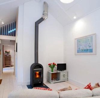Madron Villa | The Flower House