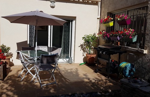 Entraigues-sur-la-Sorgue Cabaña | El bosque en Provenza entre Aviñón y Carpentras (84)
