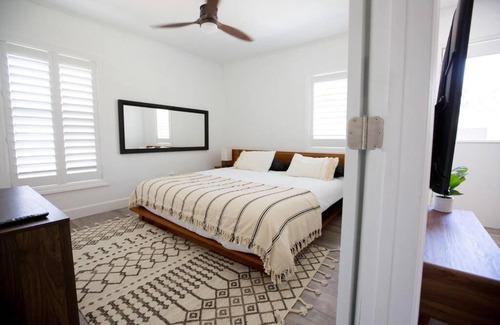 Punta Gorda Apartamento | The Ford Suite - King Bed in Historic Punta Gorda