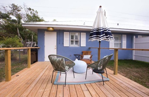 Punta Gorda Apartamento | The Ford Suite - King Bed in Historic Punta Gorda