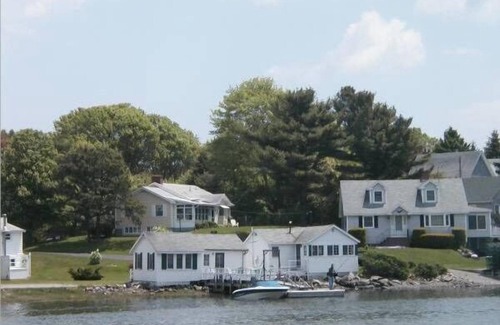 Cape Porpoise Cabaña | The Four Whales - Cape Porpoise "Finback"