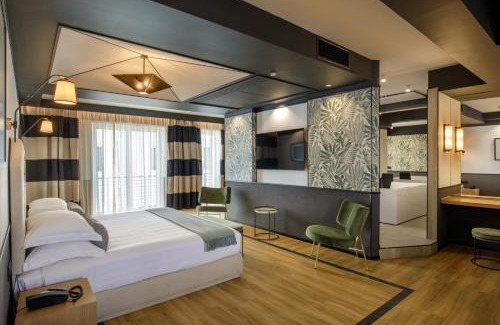 Tor Sapienza Hotel | The Fourth Dimension by Domidea