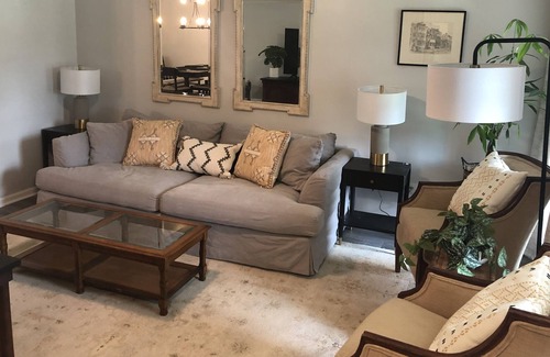 Goose Creek Casa | The Fox Den: Modern 4Br Lowcountry Home