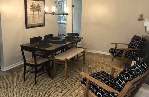Goose Creek Casa | The Fox Den: Modern 4Br Lowcountry Home