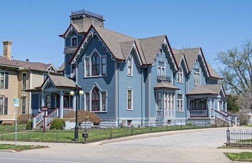 Springfield Casa | The Frederick R. Feitshans House