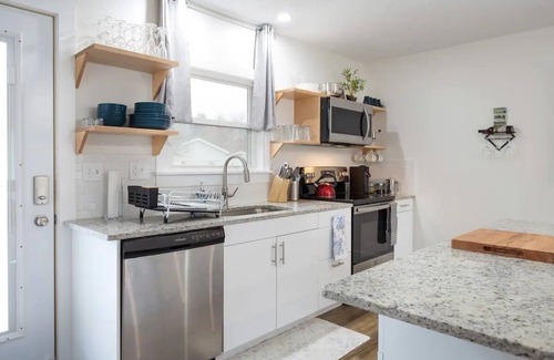 Ontario Casa | The Fresh on 4th, a beautifully remodeled home in Ontario Ohio.