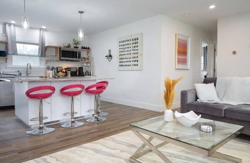 Ontario Casa | The Fresh on 4th, a beautifully remodeled home in Ontario Ohio.