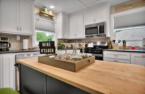 Waco Casa | "The Fried Green Tomato" Family & Pet Friendly, QR Code Walk Thru, 1 night min.