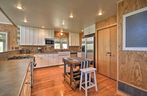 Red Lodge Casa | The Front Porch 20-Acre Country Home with Mtn View