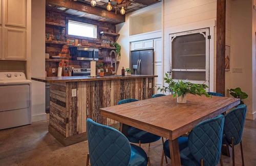 Lookout Valley Neighborhood Association Apartamento | The Frothy Flat