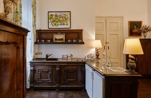 Krems an der Donau Apartamento | The galant yellow at Schloss Hollenburg