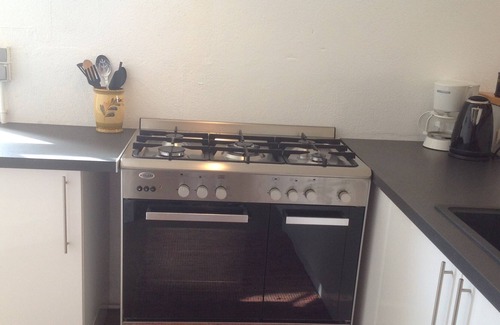 Puy-l'Eveque Apartamento | The Gallery in heart of the Medieval Village.