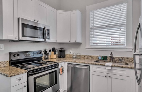 East Ybor Casa | The Gallery - Ybor City 3 /1 House Near 7th ave