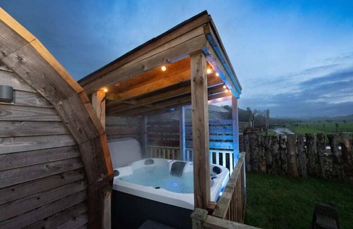 Newton Stewart Cabina | The Galloway Steading-The Stag Hoose Family cabin with Hot Tub
