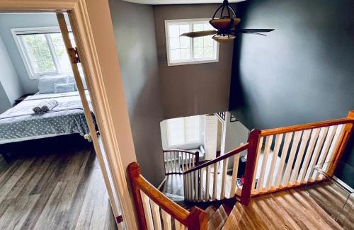 Tuxedo Park Casa | The Games House - Sleeps 8, 3 Bed, 3 Bath - Free Parking
