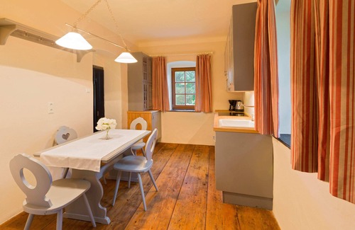 Wolfpassing Apartamento | The gardener's house on the golf course