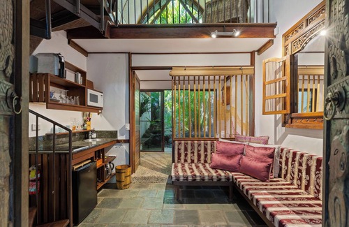 Byron Bay Cabina | The Garden Burees