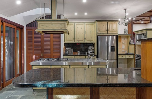Byron Bay Cabina | The Garden Burees