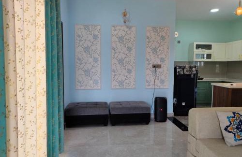 Hosur Apartamento | The Garden Escape by StayJadePrivate PoolLawns