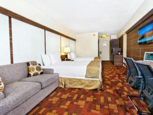 Galt Mile Hotel | The Garden Hotel & Resort