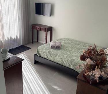 Wentworthville Casa | -The Garden Room - with Private Entrance & Private Bathroom
