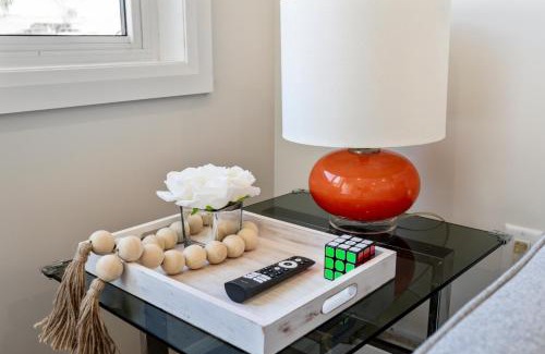 White Oaks Apartamento | The Garden Suite in London, On 1BR, 1B with free washer and dryer