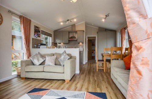 Wiseman's Bridge Casa | The Garnwen Lodge
