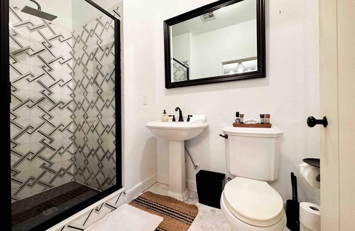 Ponca City Cabaña | The Gatehouse Cottage-Ponca City