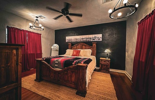 Ponca City Cabaña | The Gatehouse Cottage-Ponca City