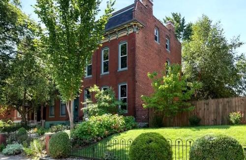 Benton Park Casa | The Gathering Spot Downtown St. Louis by StayLage