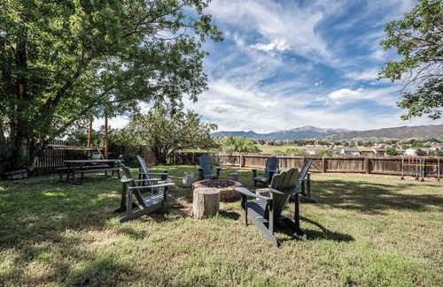 Rockrimmon Casa | The Gathering House- Increíble Rocky Mt. Vistas y senderos! Jardín de los dioses- USAFA