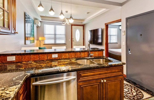 Chinatown Apartamento | The Gem - Stylish Penthouse With a Private Deck