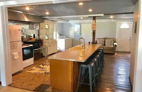 Orrtanna Casa | The General's Hideaway near Gettysburg Battlefields, Wineries, Skiing & Hiking less than a mile from the Cashtown Inn