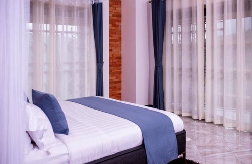 Kabale Cama Y Desayuno | The Georges' Residence : Superior King Room