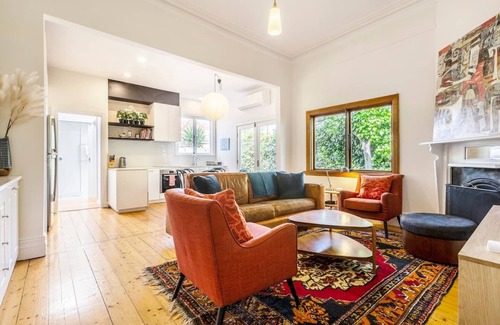 St Kilda Casa | The Georgian Classic Comfort in St Kildas Heart