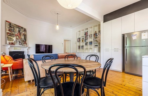 St Kilda Casa | The Georgian Classic Comfort in St Kildas Heart