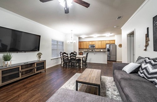 North by Northwest Casa | The Getaway - 4BR/2BA - Sleeps 9