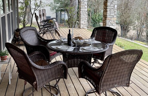 Travis Landing Casa | The Getaway a peaceful retreat with expansive views of Lake Travis