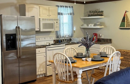 Clarkson Casa | The Getaway @ Nolin