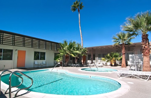 Desert Hot Springs Apartamento | The Getaway # 4: 1BR, piscina, niños / mascotas bienvenidos