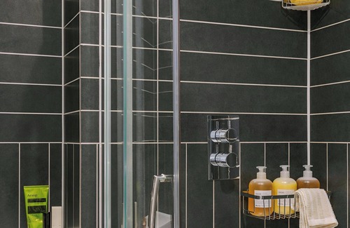 Earl's Court Hotel | The Gilbert Hotel Kensington, Sonder Hotel by Marriott Bonvoy™